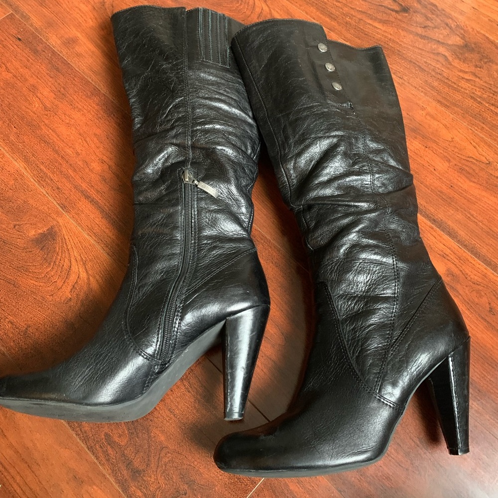 Guess high heeled black boots